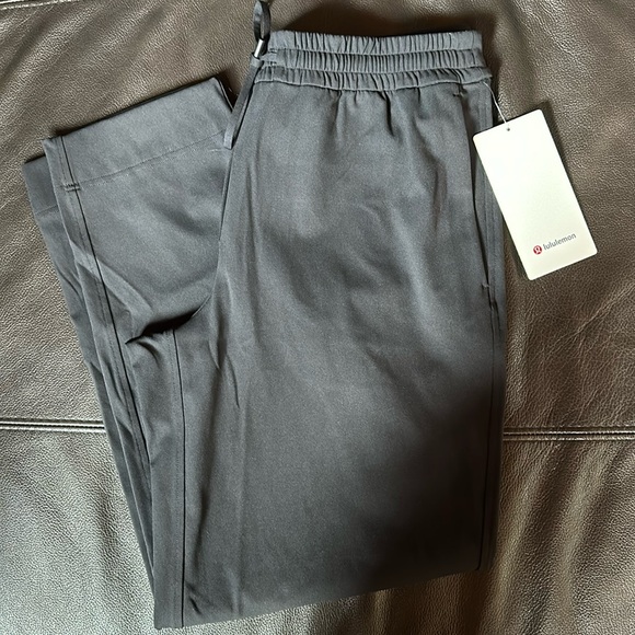 NWT Lululemon Tapered-Leg Mid-Rise 7/8 Pant *Luxstreme - Picture 3 of 5